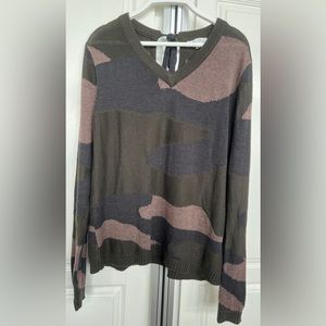 Nordstrom Honey Belle camouflage loose fit sweater so M